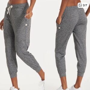 Vuori Performance Joggers Women's Heather Gray Joggers XS